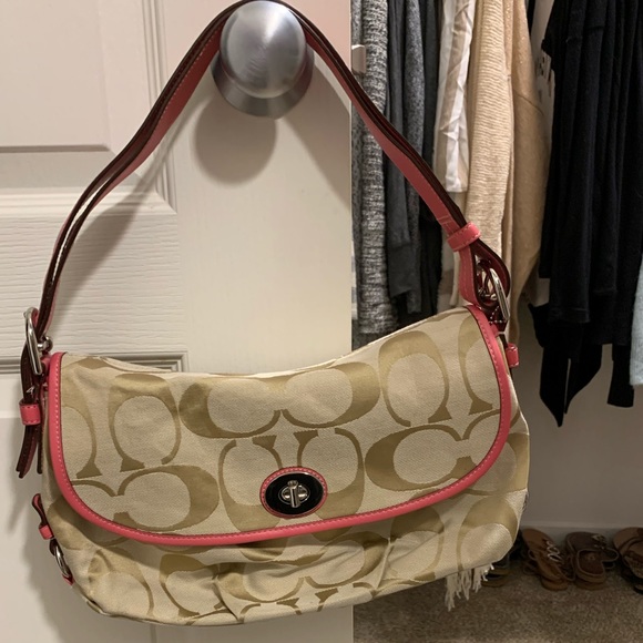 Coach Handbags - Coach Purse